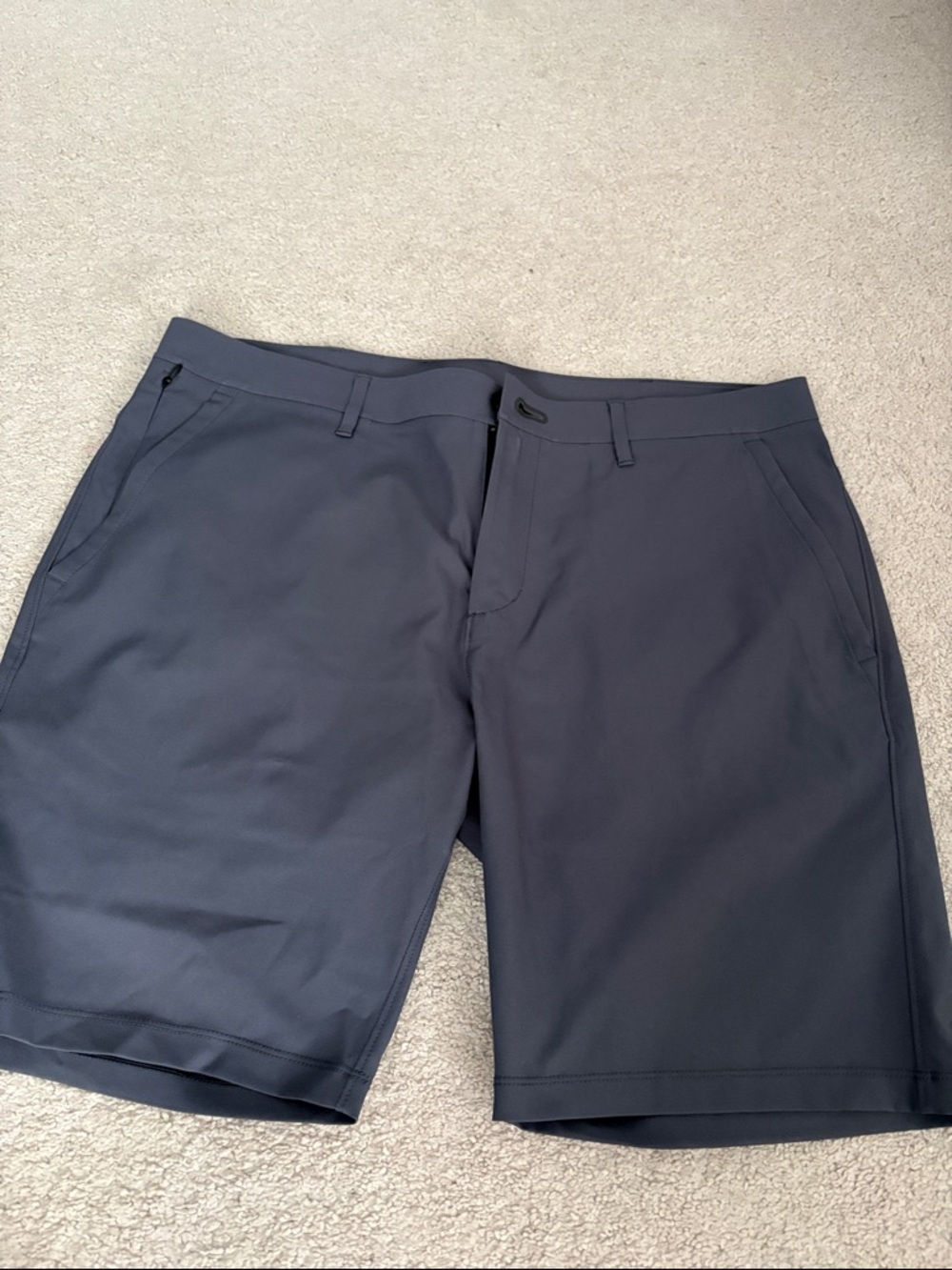 Men’s grey public rec shorts